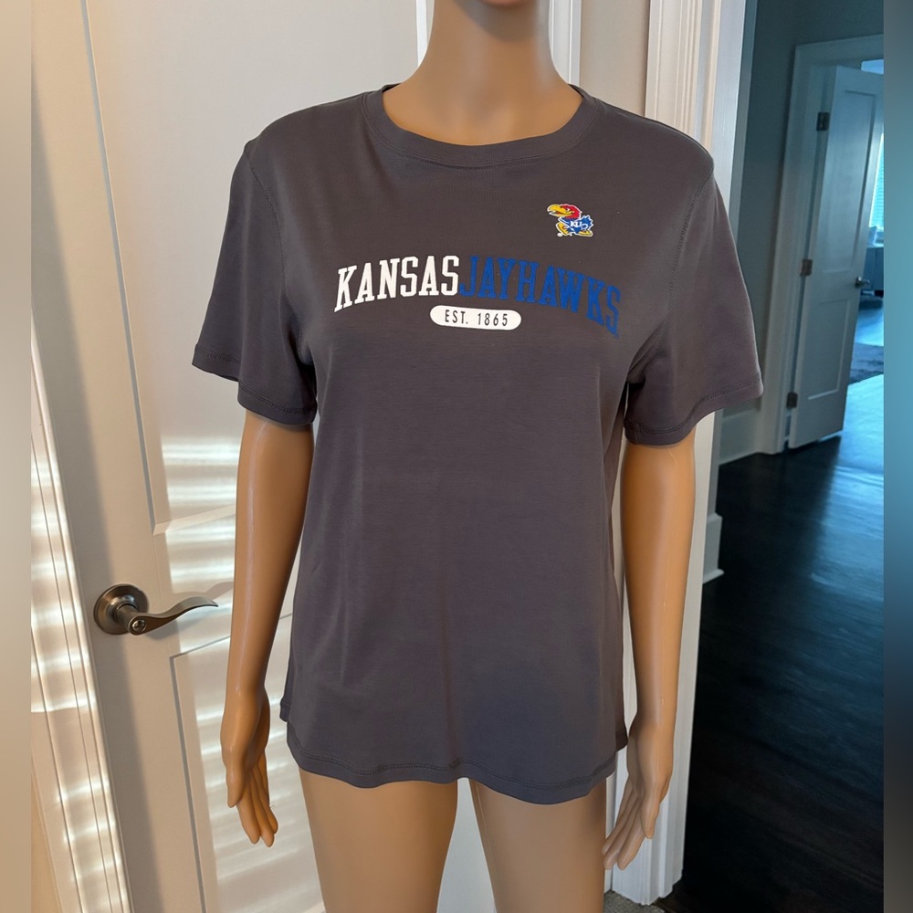 Gray Kansas Jayhawks Boxy Relaxed Short Sleeve T-Shirt with Crew Neck
